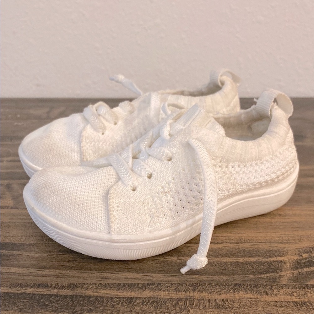 Amazon Kids White Knit Sneakers